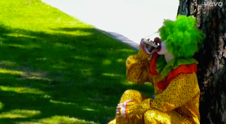 Illustration for article titled Katy Perry's Prank-Filled 'Birthday' Video Not Suitable for Children